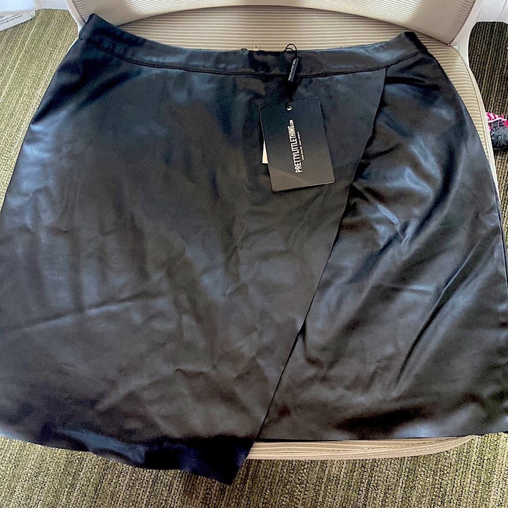PRETTYLITTLETHING Black leather mini skirt
